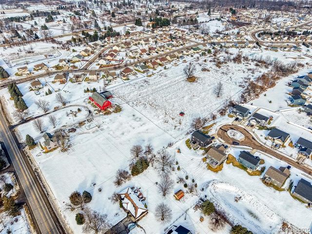 3342 Oak Grove Road, Howell, MI 48855