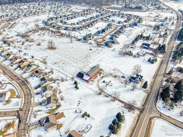 3342 Oak Grove Road, Howell, MI 48855