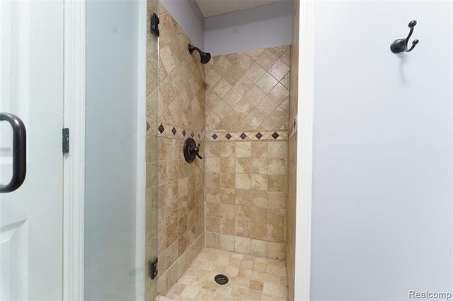 3342 Oak Grove Road, Howell, MI 48855