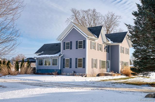 3342 Oak Grove Road, Howell, MI 48855