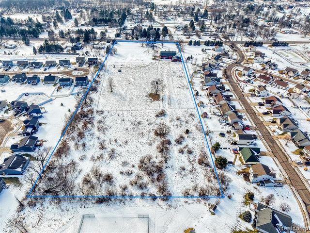 3342 Oak Grove Road, Howell, MI 48855