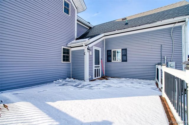 3342 Oak Grove Road, Howell, MI 48855