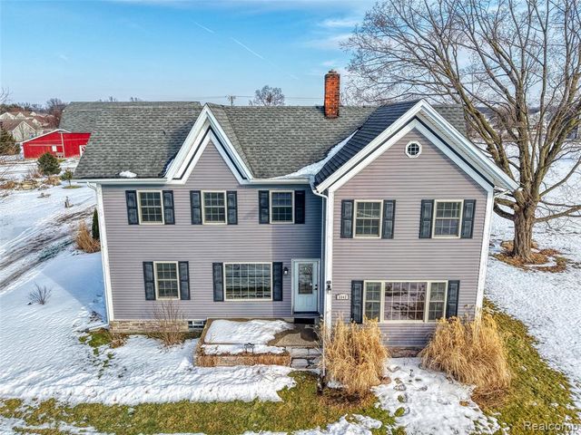 3342 Oak Grove Road, Howell, MI 48855