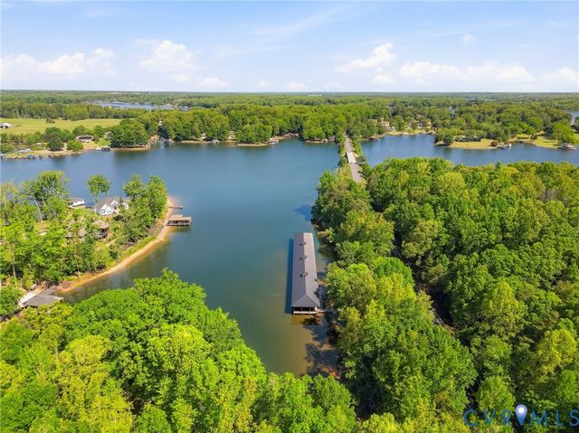 57 Lighthouse Dr, Bumpass, VA 23024
