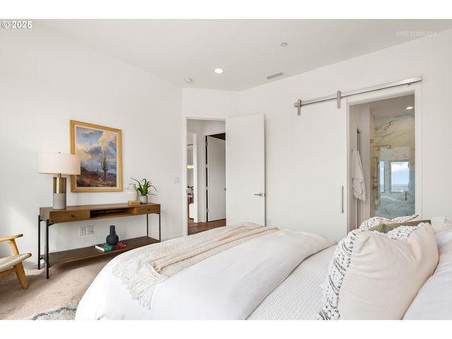 2401 E 6TH St, Vancouver, WA 98661