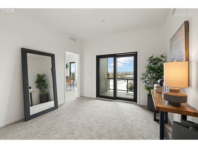 2401 E 6TH St, Vancouver, WA 98661