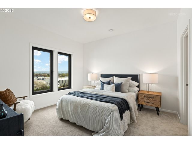 2401 E 6TH St, Vancouver, WA 98661