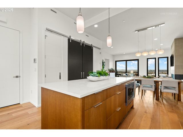 2401 E 6TH St, Vancouver, WA 98661