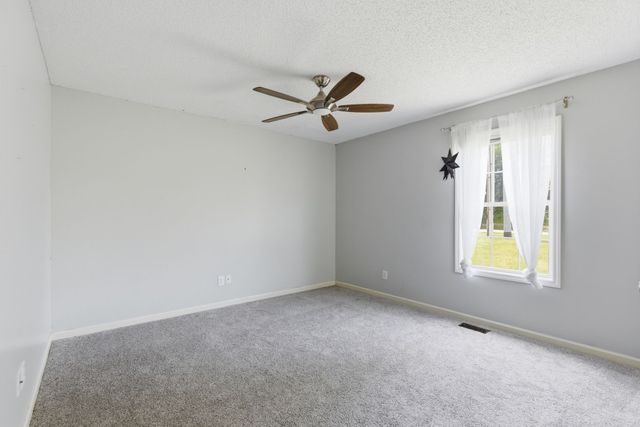1829 Needmore Rd, Clarksville, TN 37042