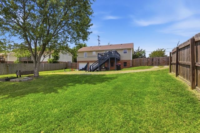 1829 Needmore Rd, Clarksville, TN 37042