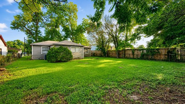 7417 W Knoll Street, Houston, TX 77028