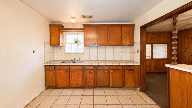 7417 W Knoll Street, Houston, TX 77028