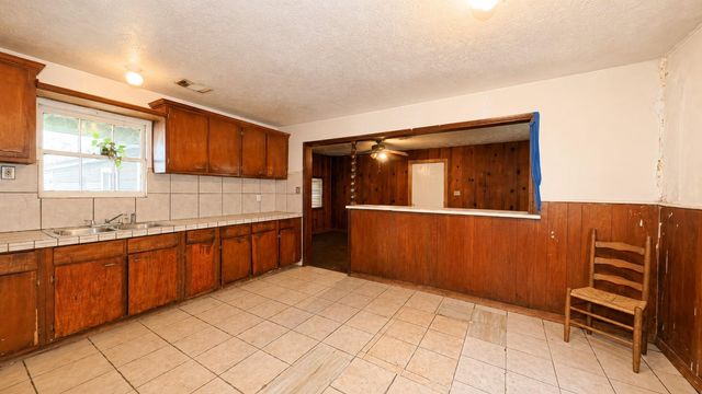 7417 W Knoll Street, Houston, TX 77028