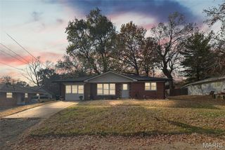 123 Pawnee Drive, Swansea, IL 62226