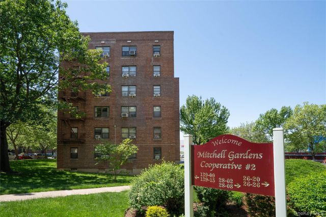 13915 28th Road 1G, Flushing, NY 11354
