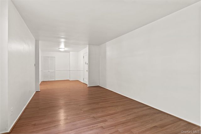 13915 28th Road 1G, Flushing, NY 11354