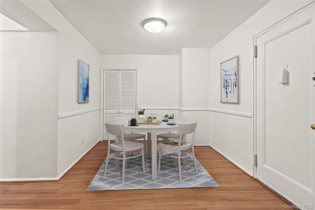 13915 28th Road 1G, Flushing, NY 11354