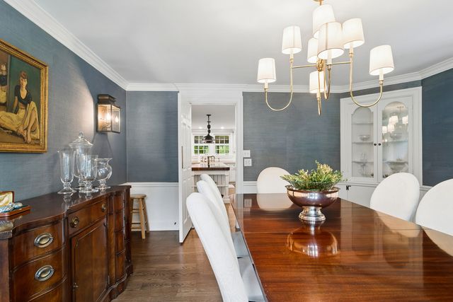 332 Old Sutton Road, Barrington Hills, IL 60010