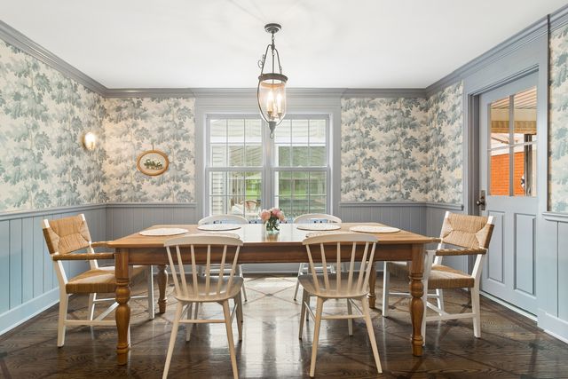 332 Old Sutton Road, Barrington Hills, IL 60010