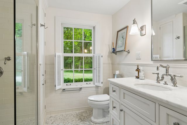 332 Old Sutton Road, Barrington Hills, IL 60010