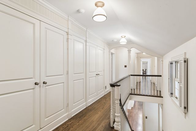332 Old Sutton Road, Barrington Hills, IL 60010