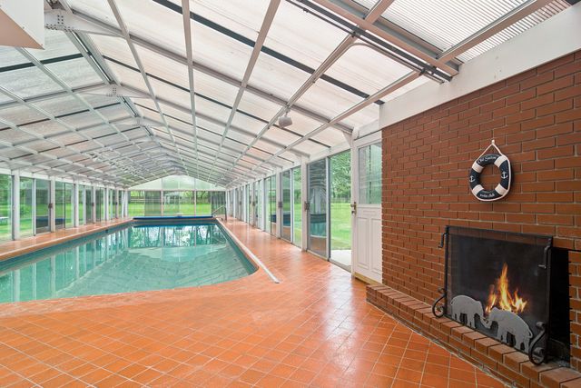 332 Old Sutton Road, Barrington Hills, IL 60010