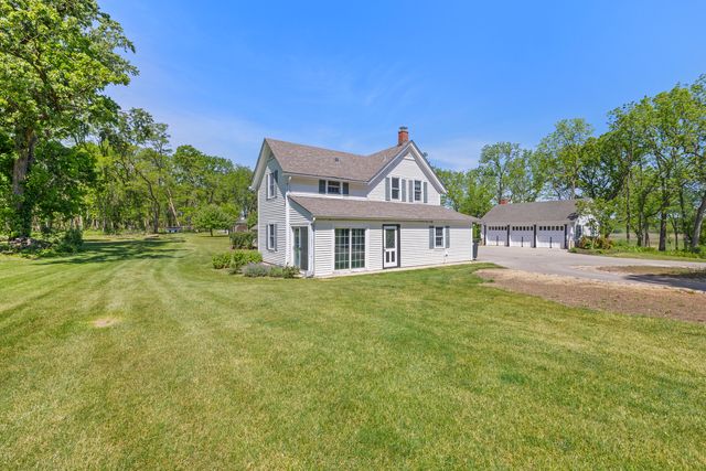 332 Old Sutton Road, Barrington Hills, IL 60010