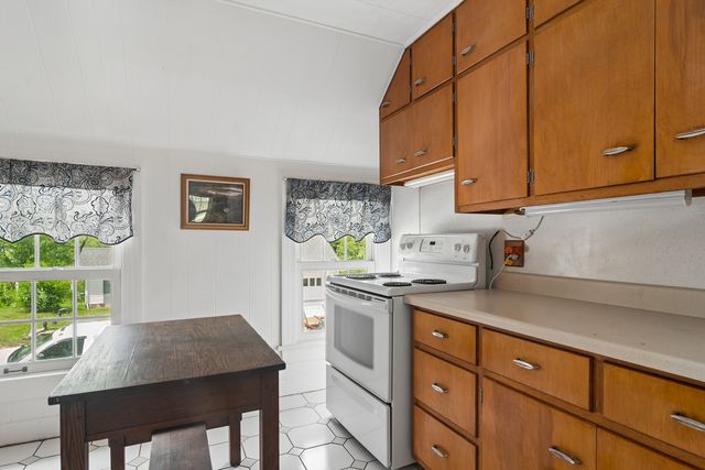 332 Old Sutton Road, Barrington Hills, IL 60010