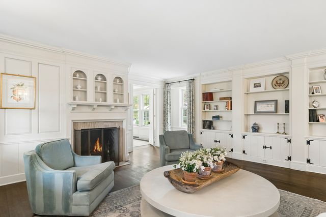 332 Old Sutton Road, Barrington Hills, IL 60010