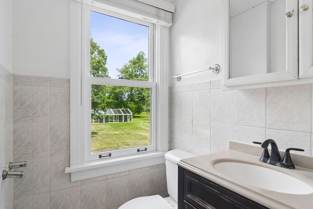 332 Old Sutton Road, Barrington Hills, IL 60010