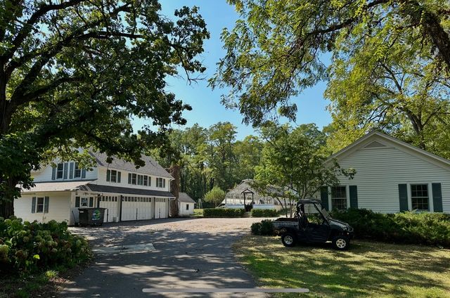 332 Old Sutton Road, Barrington Hills, IL 60010
