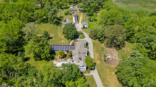 332 Old Sutton Road, Barrington Hills, IL 60010