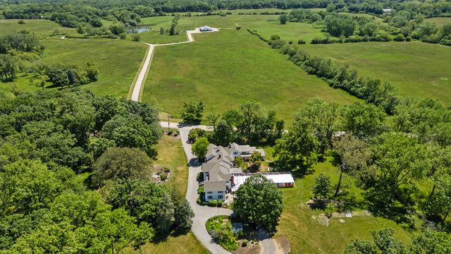 332 Old Sutton Road, Barrington Hills, IL 60010