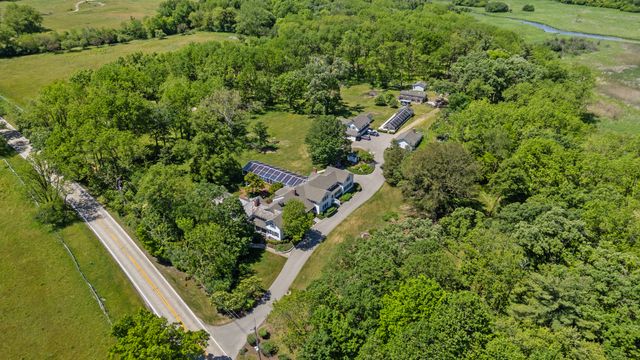 332 Old Sutton Road, Barrington Hills, IL 60010