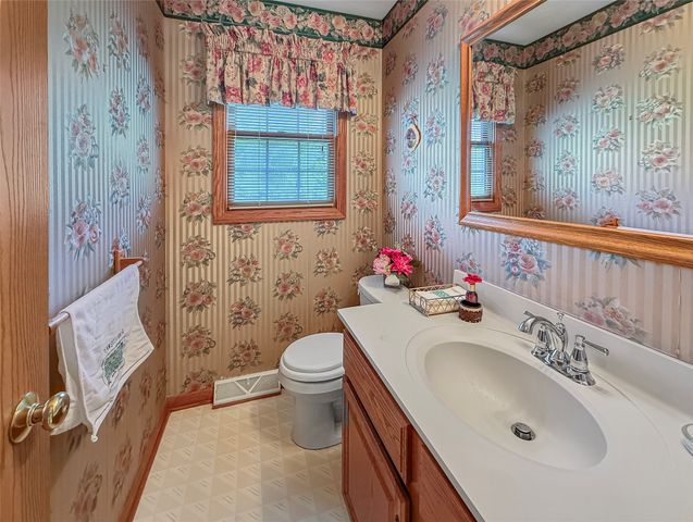 4915 OAKBARK Court, Erie, PA 16506