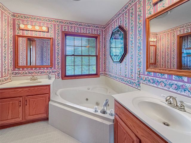 4915 OAKBARK Court, Erie, PA 16506