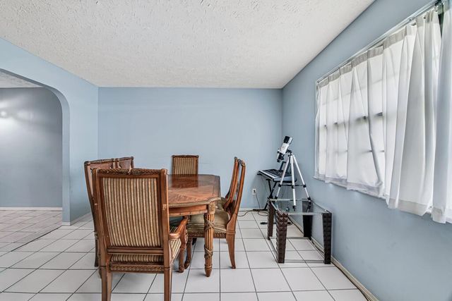 366 SE Lancaster Avenue, Port St. Lucie, FL 34984