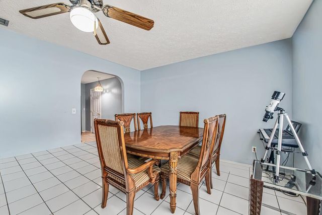 366 SE Lancaster Avenue, Port St. Lucie, FL 34984