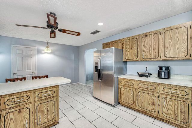 366 SE Lancaster Avenue, Port St. Lucie, FL 34984