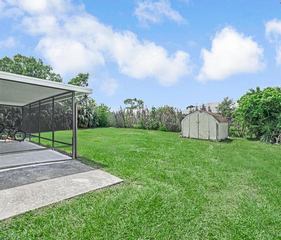 366 SE Lancaster Avenue, Port St. Lucie, FL 34984