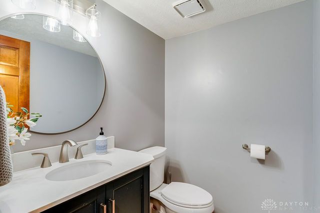 120 Deer Trail Drive, Springboro, OH 45066