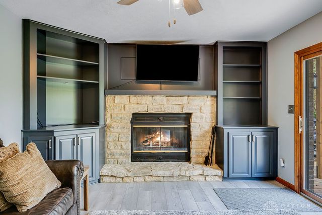 120 Deer Trail Drive, Springboro, OH 45066