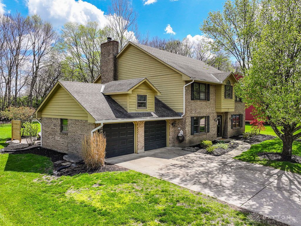 120 Deer Trail Drive, Springboro, OH 45066