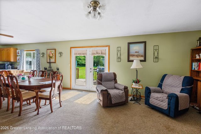 10216 N Royston Road, Grand Ledge, MI 48837