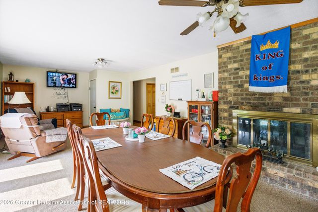 10216 N Royston Road, Grand Ledge, MI 48837