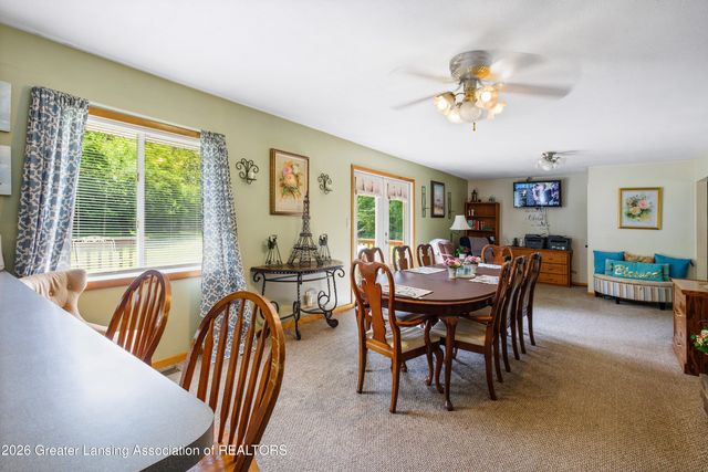 10216 N Royston Road, Grand Ledge, MI 48837