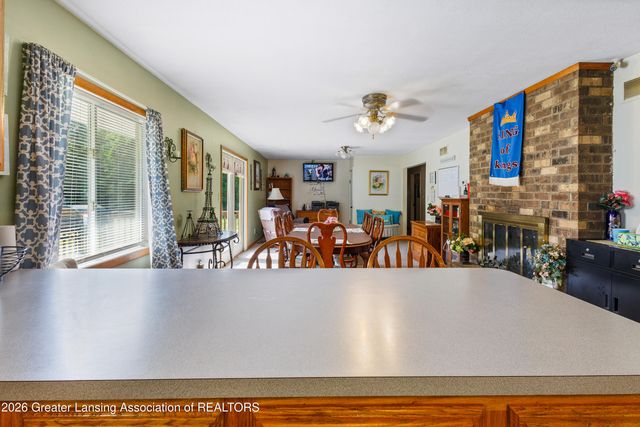 10216 N Royston Road, Grand Ledge, MI 48837