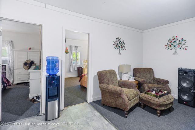 10216 N Royston Road, Grand Ledge, MI 48837