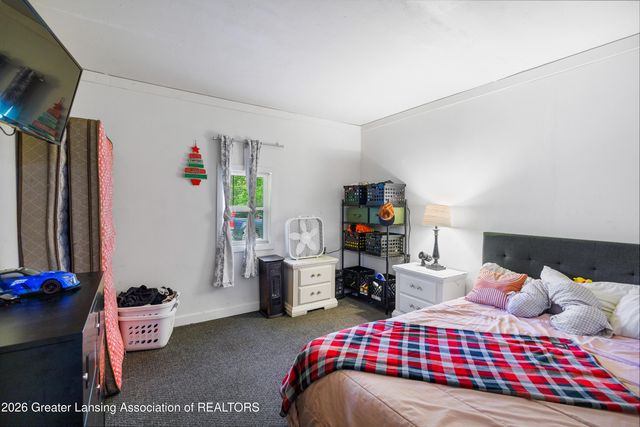 10216 N Royston Road, Grand Ledge, MI 48837