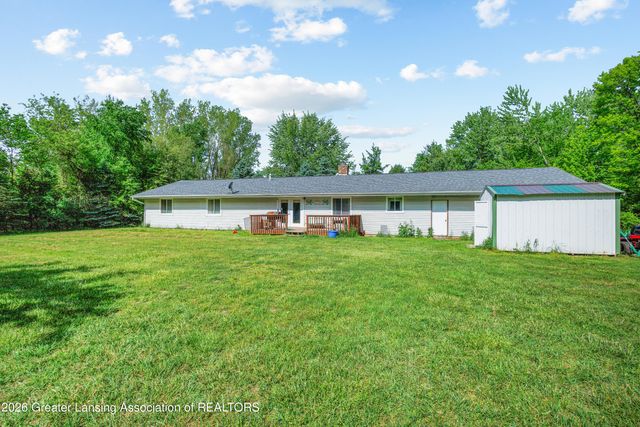 10216 N Royston Road, Grand Ledge, MI 48837